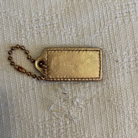 COACH - Metallic tag - Picture 2 of 2